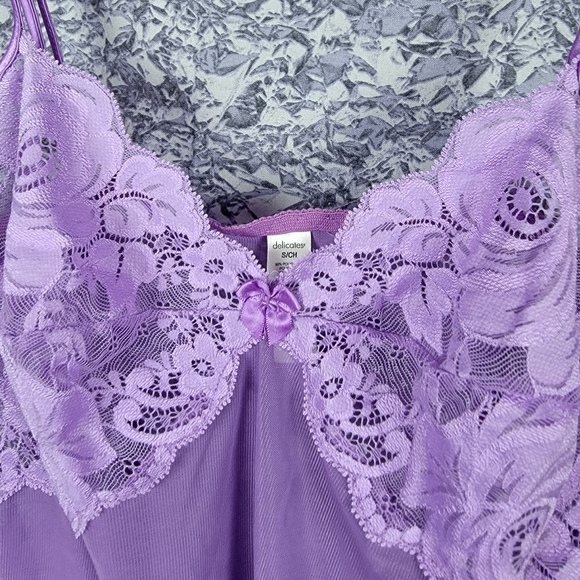 Lavender Lace Cami - Picture 3 of 4
